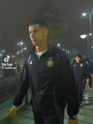 رونالدو فنا نگاه کنن با اینکه مسی فنم