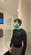میگه این رنگهای سبز اصلاپاک نمیشن😂🤭🤭